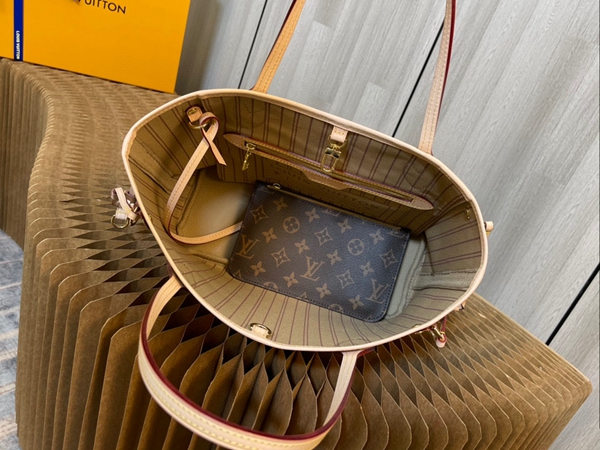 ルイヴィトンバッグ着用イメージ